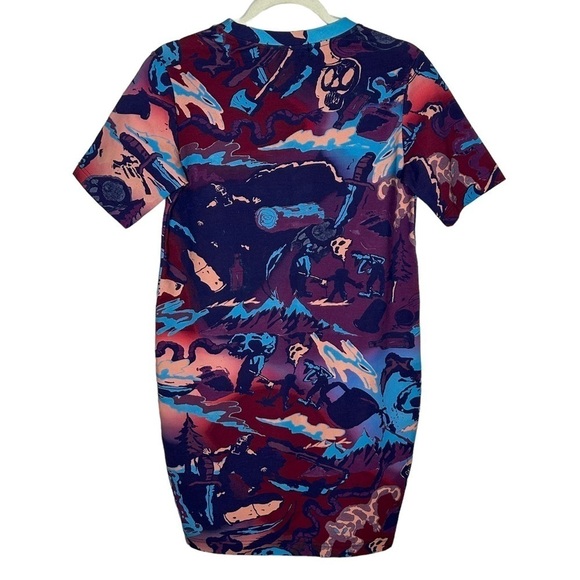Stolen Girlfriends Club Mixed Skull Print Short Sleeve T-Shirt Dress - Picture 3 of 12